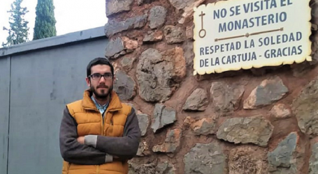 Joaquín Almela, 29 años, atleta y espeleólogo, entra en la cartuja: «Sentía la llamada de Dios que me ha hablado en lo alto de las montañas. He venido a estar solo con Dios»