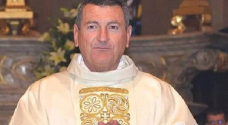 Fabrizio Gatta era presentador de la RAI, lo dejó todo y ha sido ordenado sacerdote a los 58 años: «Con la Gracia del Señor, emprendí este camino y nunca he mirado atrás»