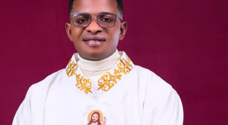 Idris Moses Gwanube era musulmán y es sacerdote católico: «Mi camino vocacional surgió a los 14 años. Con la mano de Dios superé todo para llegar al sacerdocio»