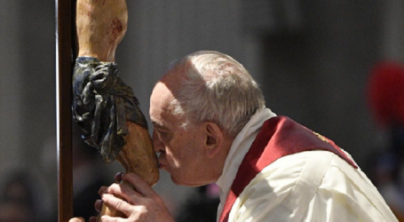 Celebración de la Pasión del Señor presidida por el Papa Francisco, 15-4-2022