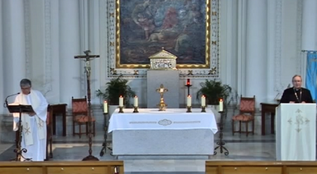 Misterios Gozosos del Santo Rosario en la capilla de Adoración Eucarística Perpetua de Toledo, 14-5-2022