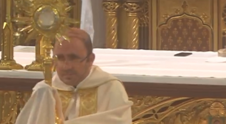 Adoración Eucarística con el P. Jesús Luis Sacristán en la Basílica de la Concepción de Madrid, 22-6-2022