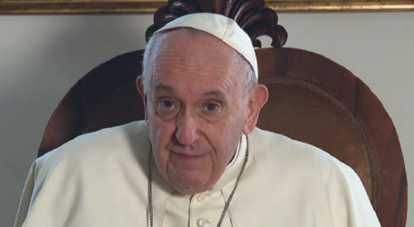 Papa Francisco pide rezar en julio «por los ancianos, para que su experiencia y su sabiduría ayude a los jóvenes a mirar hacia el futuro con esperanza y responsabilidad»