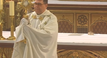 Adoración Eucarística con el P. Carlos Martínez en la Basílica de la Concepción de Madrid, 4-7-2022