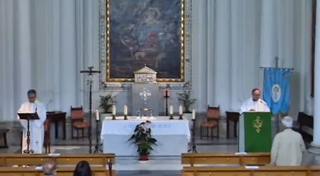 Misterios Gozosos del Santo Rosario en la capilla de Adoración Eucarística Perpetua de Toledo, 23-7-2022