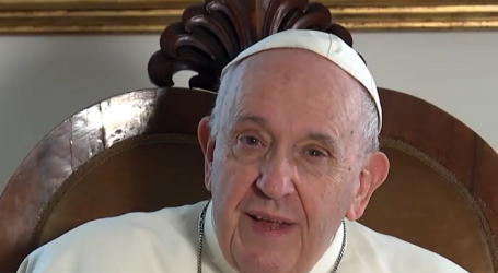 Papa Francisco pide rezar en agosto «para que los pequeños y medianos empresarios, afectados por la crisis, encuentren los medios necesarios para continuar su actividad»