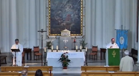 Misterios Gozosos del Santo Rosario en la capilla de Adoración Eucarística Perpetua de Toledo, 6-8-2022