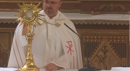 Adoración Eucarística con el P. Carmelo Donoso, en la Basílica de la Concepción de Madrid, 22-8-2022