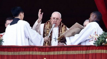 Papa Francisco en la bendición Urbi et Orbi, 25-12-2022: «El apego al poder y al dinero, la soberbia, la hipocresía y la mentira excluyen la gracia de la Navidad y de la paz»