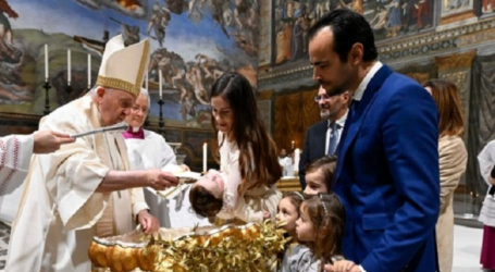 Santa Misa de hoy domingo, solemnidad del Bautismo del Señor, presidida por el Papa Francisco, y bautismo de niños, 8-1-2023