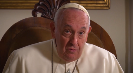 Papa Francisco pide rezar en enero «para que los educadores sean testigos creíbles, enseñando la fraternidad en lugar de la confrontación y ayudando a los jóvenes más vulnerables»