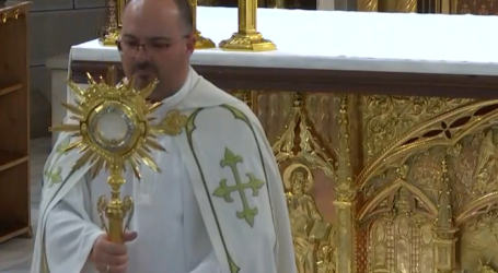 Adoración Eucarística con el P. Carmelo Donoso, en la Basílica de la Concepción de Madrid, 22-8-2023