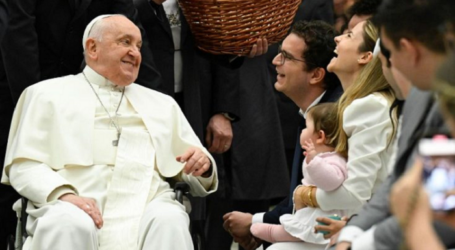 Papa Francisco en la Audiencia: «El placer sexual, que es un don de Dios, se ve socavado por la pornografía, satisfacción sin relación que puede generar formas de adicción»
