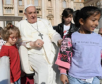El Papa en Audiencia: «La Palabra de Dios alaba la templanza relacionada con actitudes evangélicas como la pequeñez, la discreción, la vida escondida y la mansedumbre»