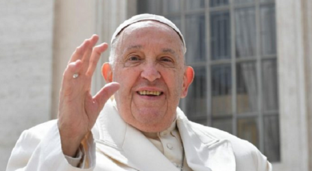 Papa Francisco en la Audiencia: «Si abrimos nuestro corazón al Espíritu Santo, reaviva en nosotros la fe, la esperanza y la caridad, antídotos contra la autosuficiencia»